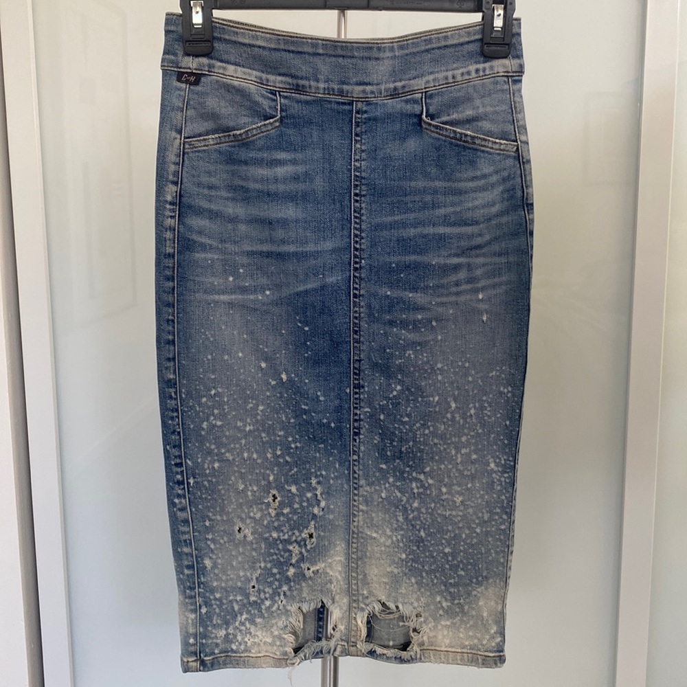 Citizens of humanity distressed denim pencil skirt.